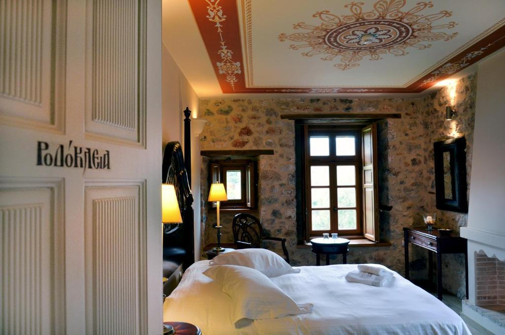 Archontiko Chioti Otel Leonídion Oda fotoğraf