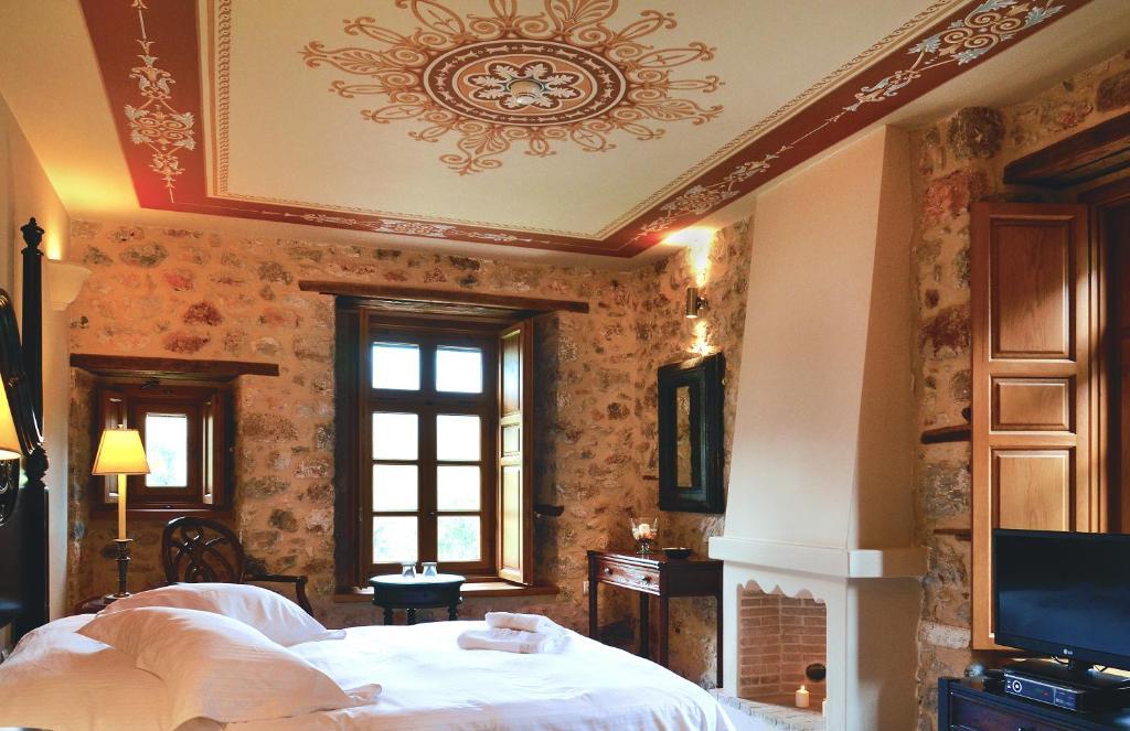 Archontiko Chioti Otel Leonídion Oda fotoğraf