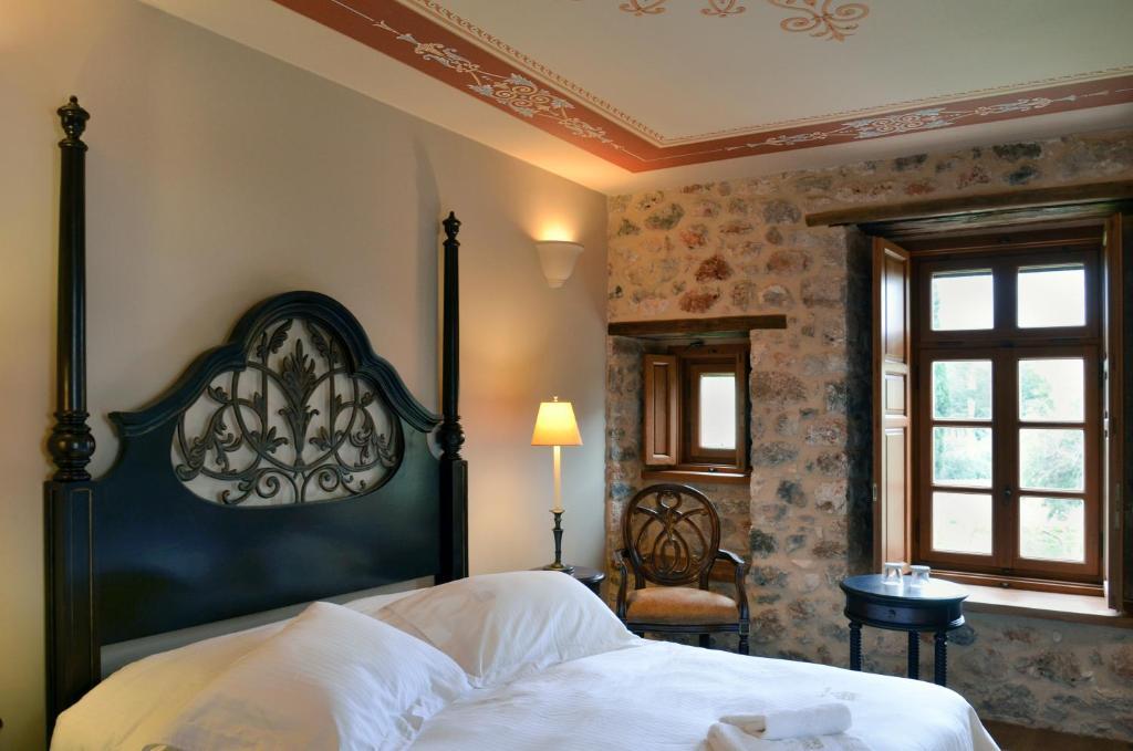 Archontiko Chioti Otel Leonídion Oda fotoğraf