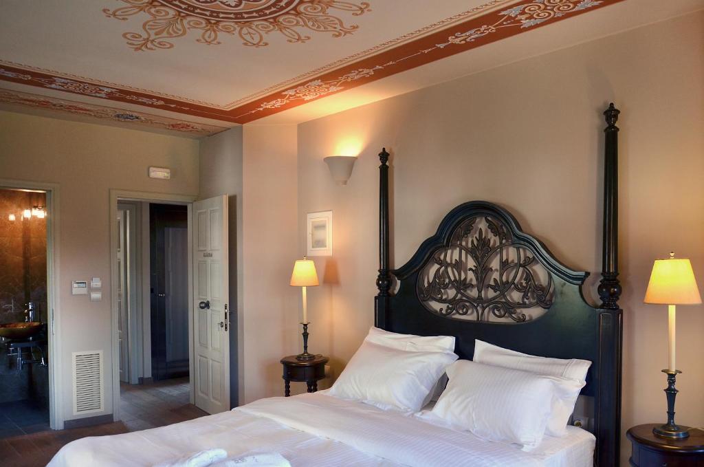 Archontiko Chioti Otel Leonídion Oda fotoğraf