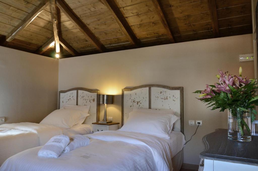 Archontiko Chioti Otel Leonídion Oda fotoğraf